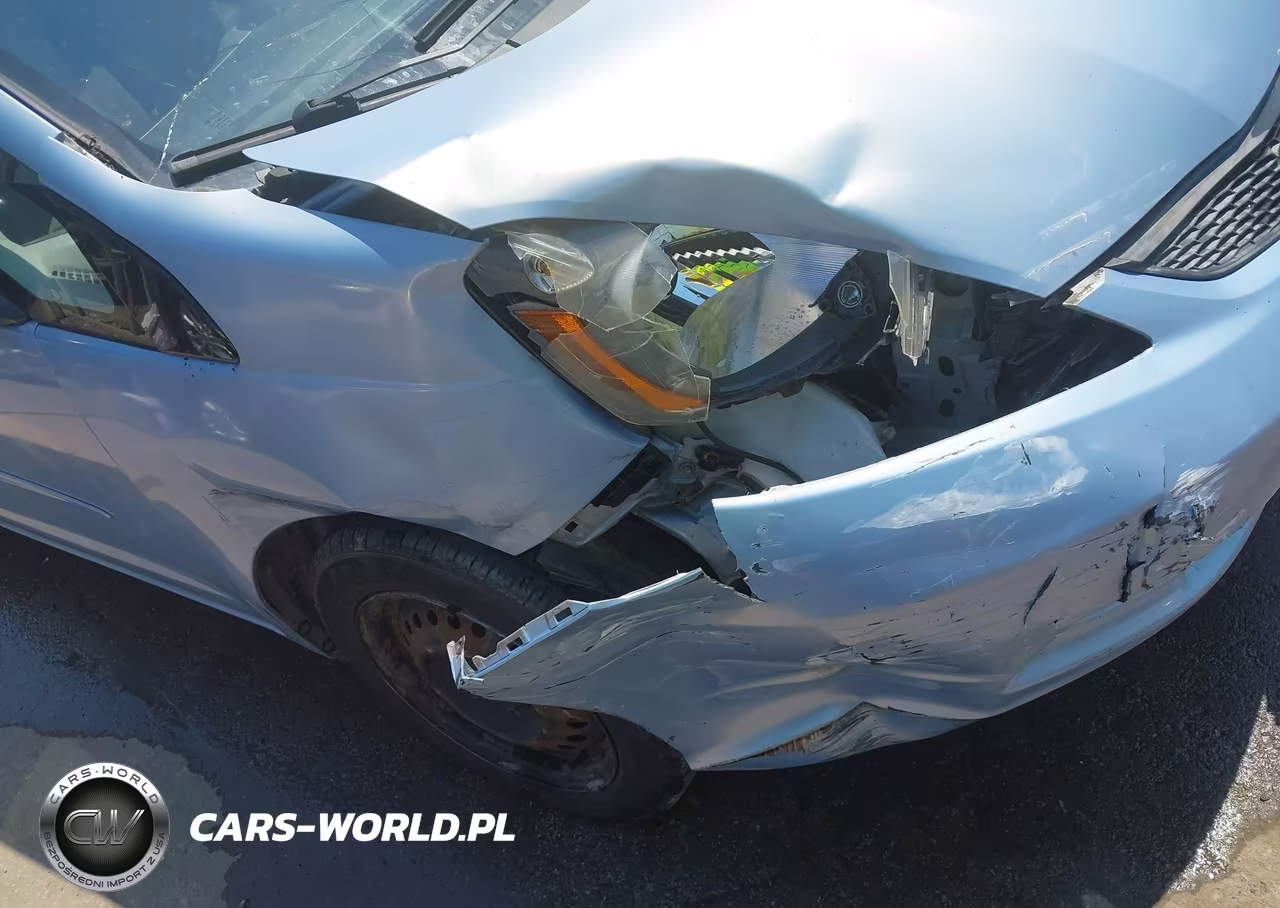 2010 Honda Fit VIN:JHMGE8H29AC026650 - 17