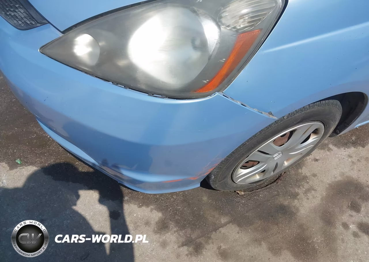 2010 Honda Fit VIN:JHMGE8H29AC026650 - 18