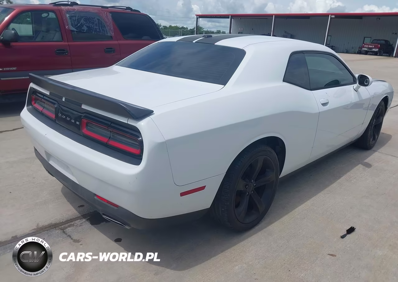 2015 Dodge Challenger Sxt VIN:2C3CDZAGXFH783709 - 4