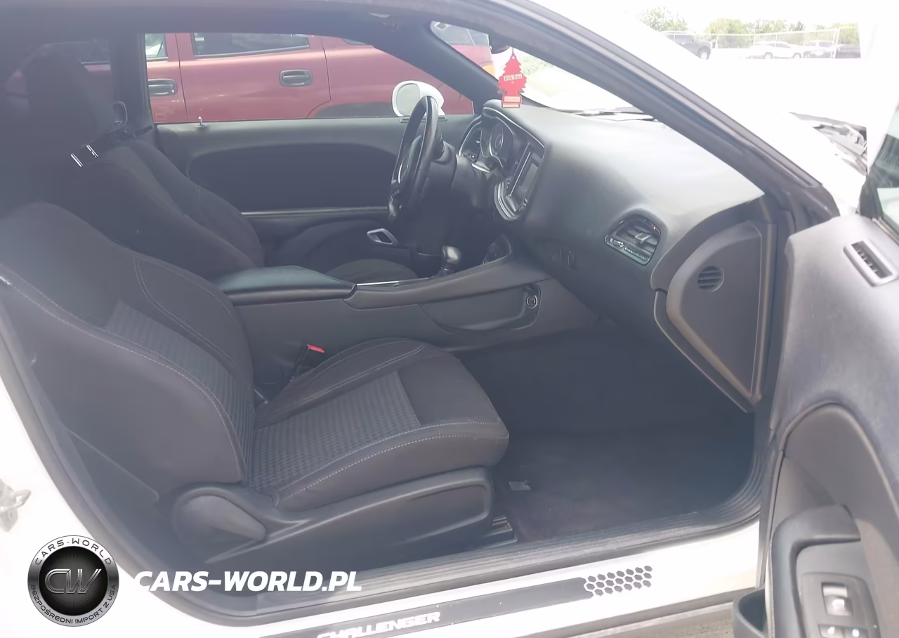 2015 Dodge Challenger Sxt VIN:2C3CDZAGXFH783709 - 5