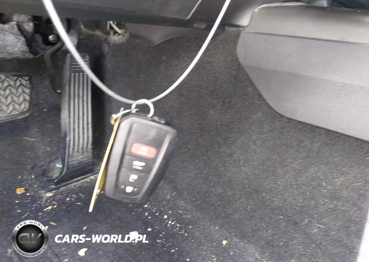 2021 Toyota Camry Le Hybrid VIN:4T1C31AK4MU550919 - 11