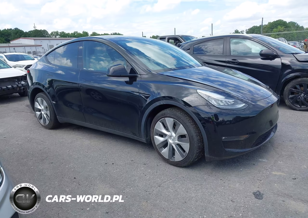 2022 Tesla Model Y Long Range Dual Motor All-Wheel Drive – zdjęcie 1 z 15