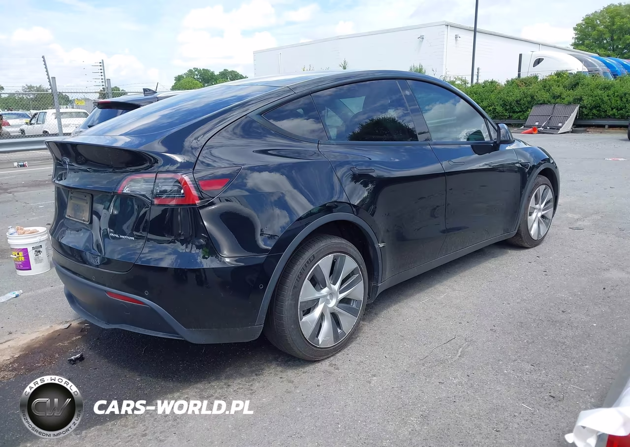 2022 Tesla Model Y Long Range Dual Motor All-Wheel Drive VIN:7SAYGAEE8NF380998 - 4