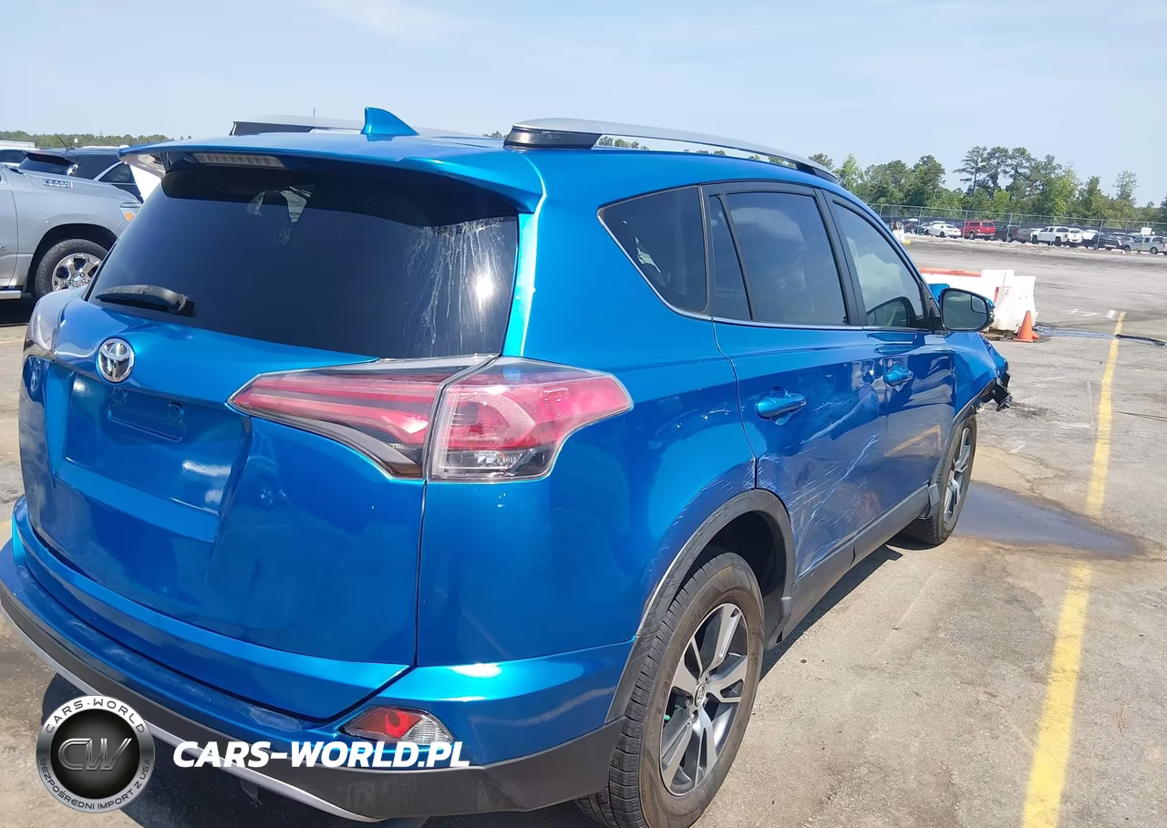 2017 Toyota Rav4 Xle VIN:JTMWFREV4HJ705942 - 4