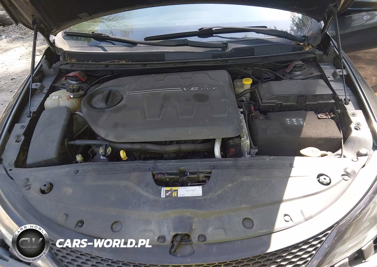 2015 Chrysler 200 S VIN:1C3CCCDG3FN500487 - 10