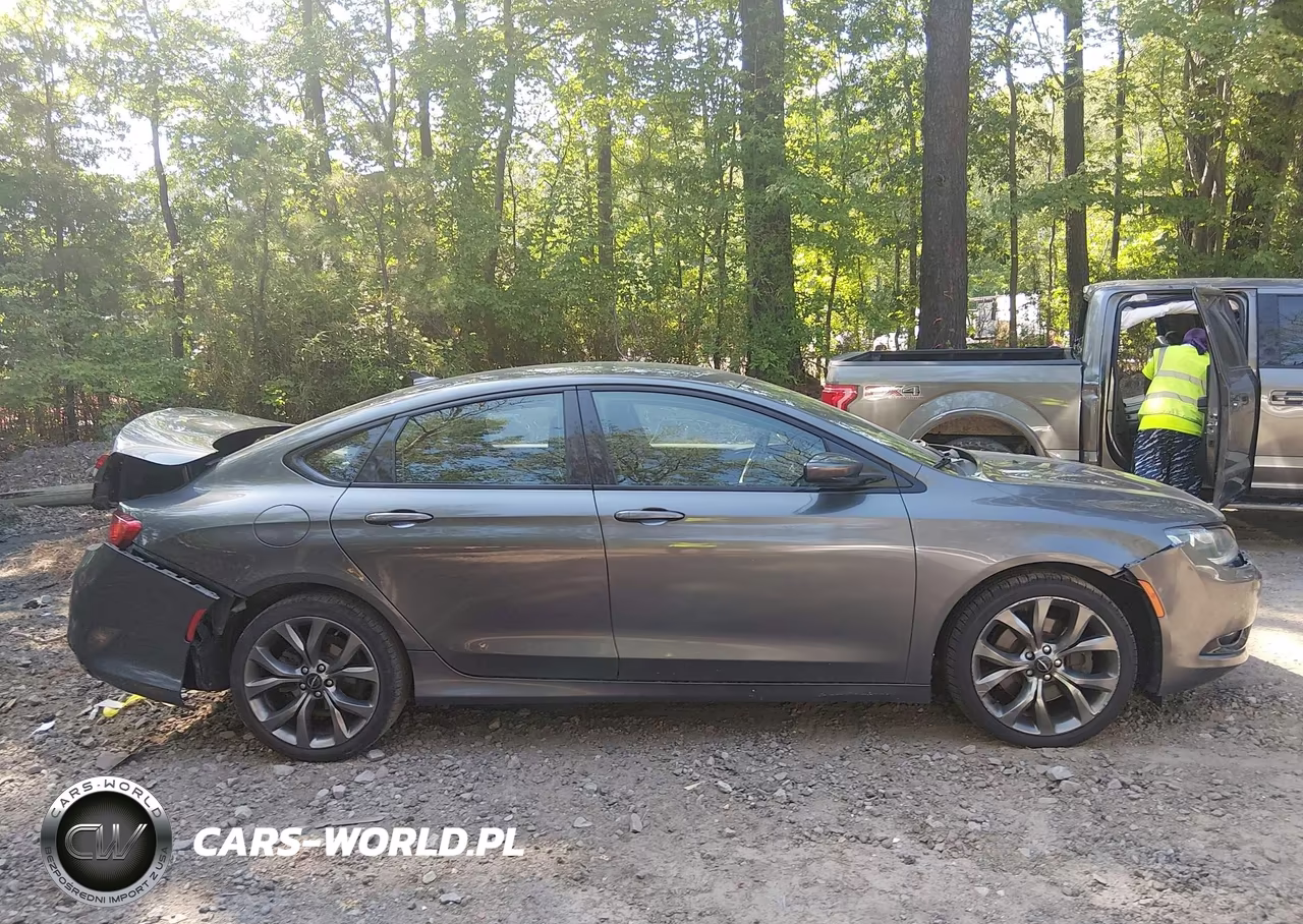 2015 Chrysler 200 S VIN:1C3CCCDG3FN500487 - 13