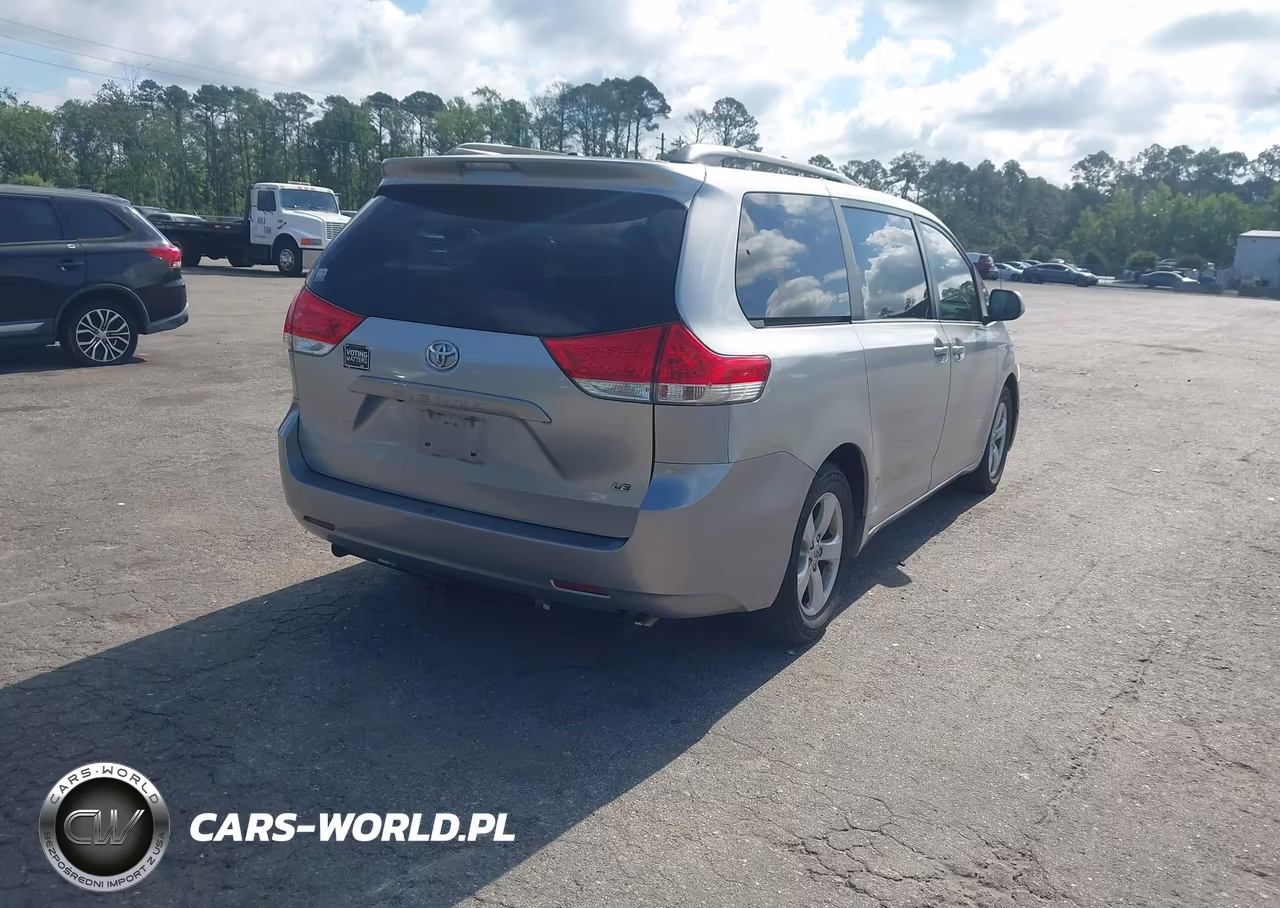 2011 Toyota Sienna Le V6 VIN:5TDKK3DC0BS024405 - 4