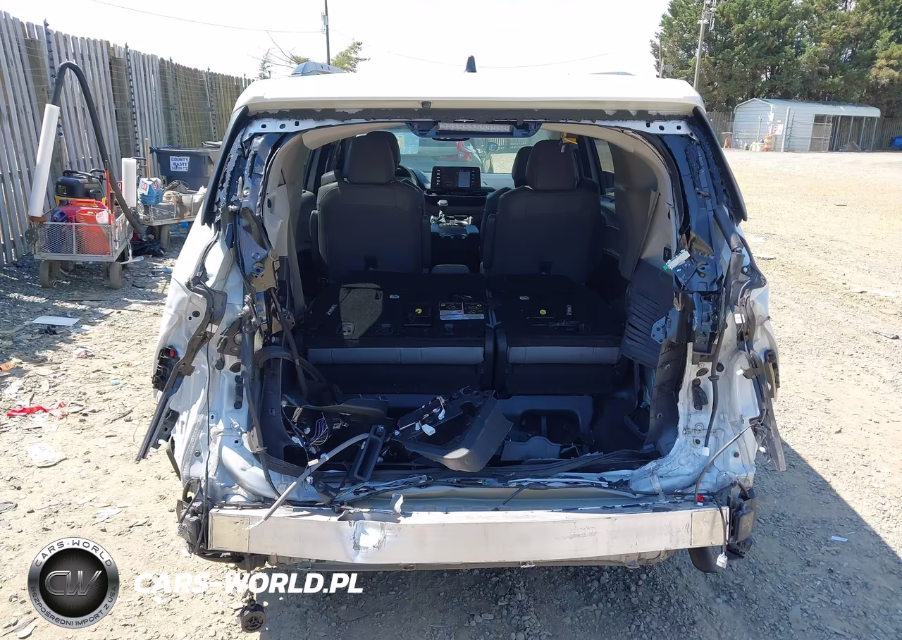 2024 Toyota Sienna Xle VIN:5TDJSKFC5RS152006 - 17