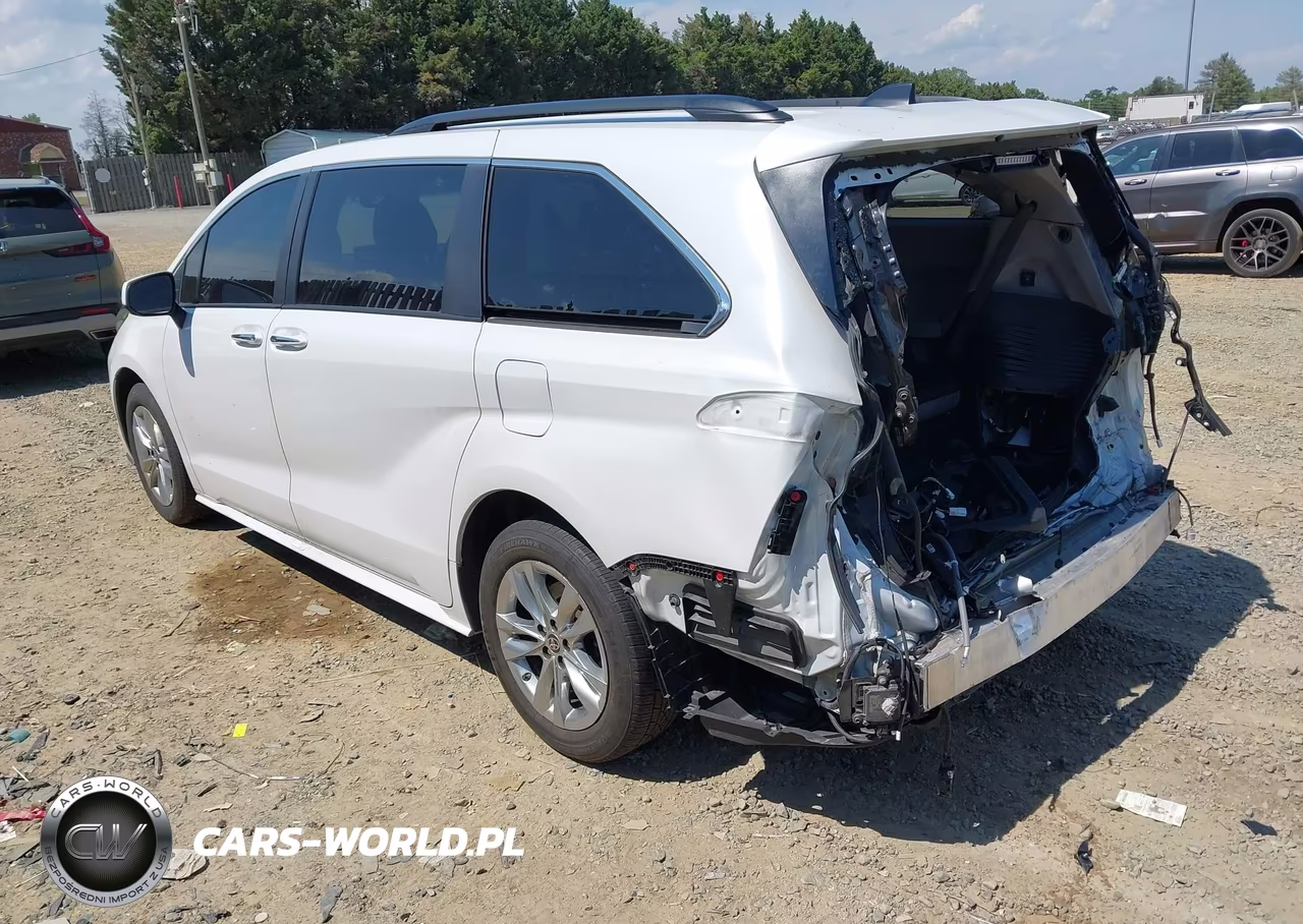 2024 Toyota Sienna Xle VIN:5TDJSKFC5RS152006 - 3