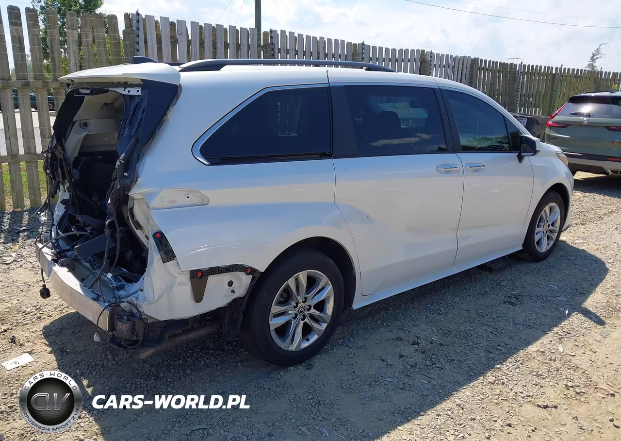 2024 Toyota Sienna Xle VIN:5TDJSKFC5RS152006 - 4
