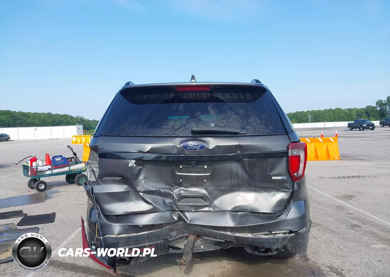 2017 Ford Explorer Sport VIN:1FM5K8GT3HGC04305 - 16