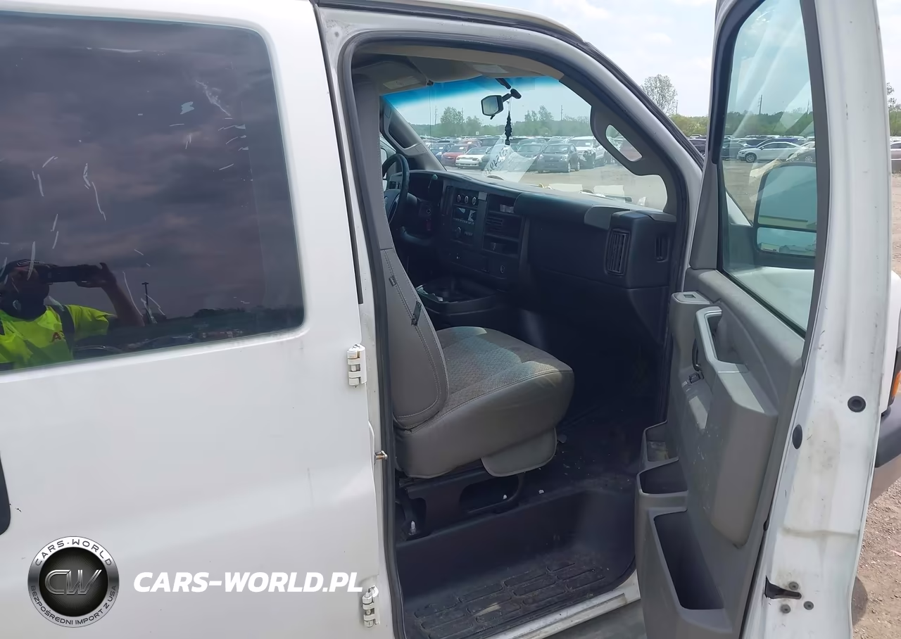 2016 GMC Savana 2500 1Wt VIN:1GTW7AFF4G1158207 - 5