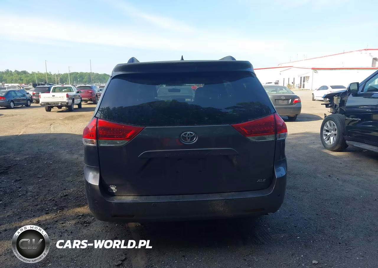 2011 Toyota Sienna Xle V6 VIN:5TDYK3DC5BS040870 - 16