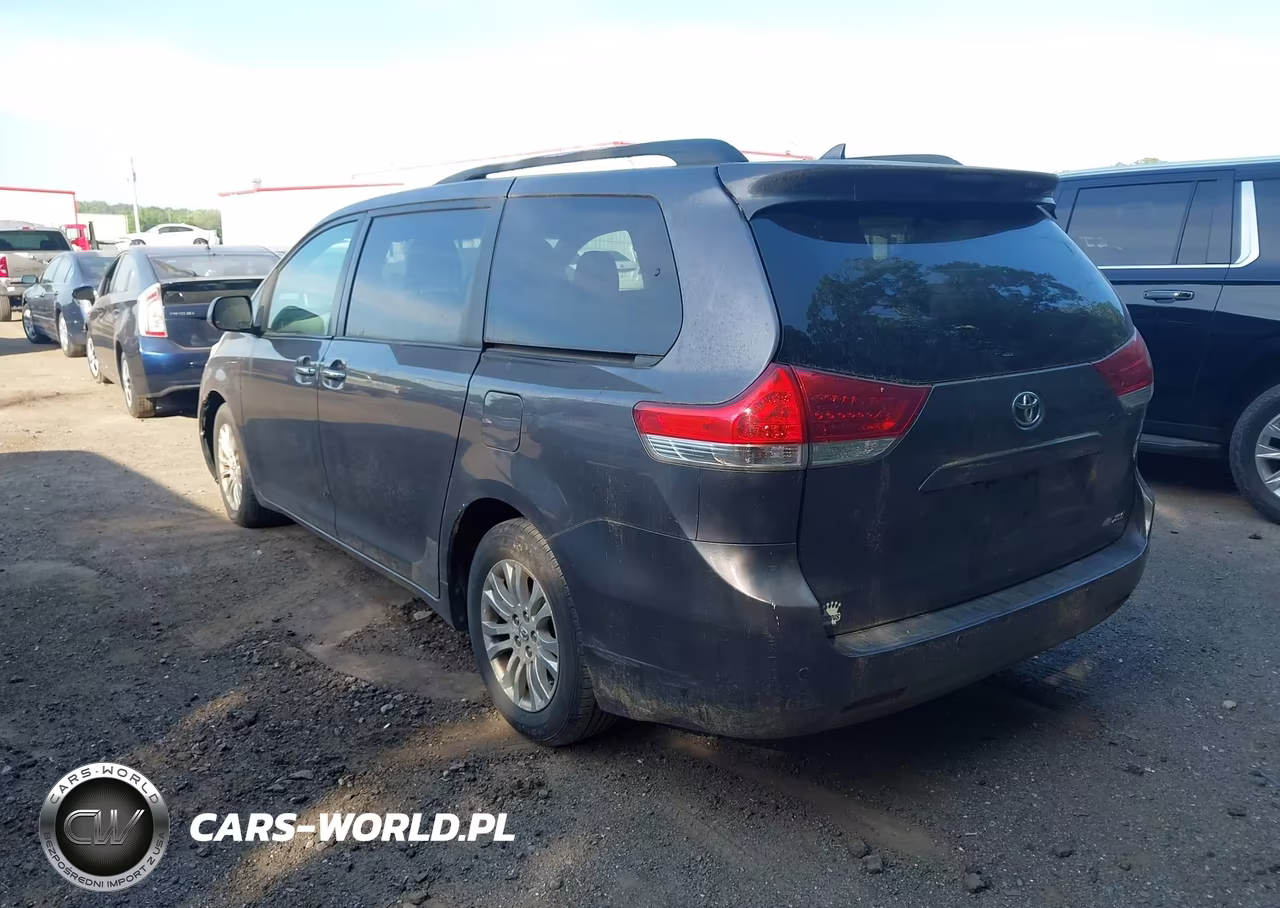 2011 Toyota Sienna Xle V6 VIN:5TDYK3DC5BS040870 - 3
