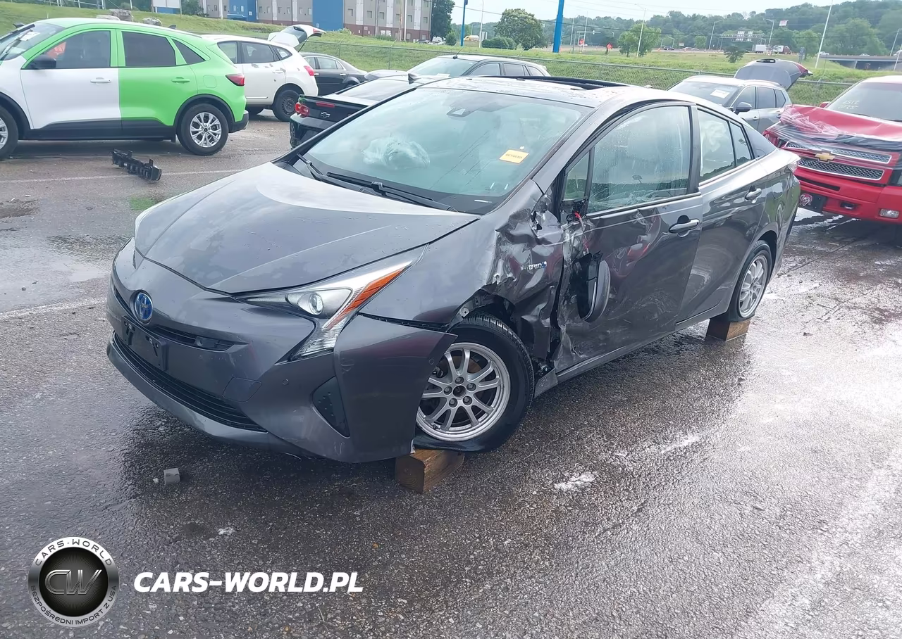 2018 Toyota Prius Four VIN:JTDKARFU2J3064870 - 2