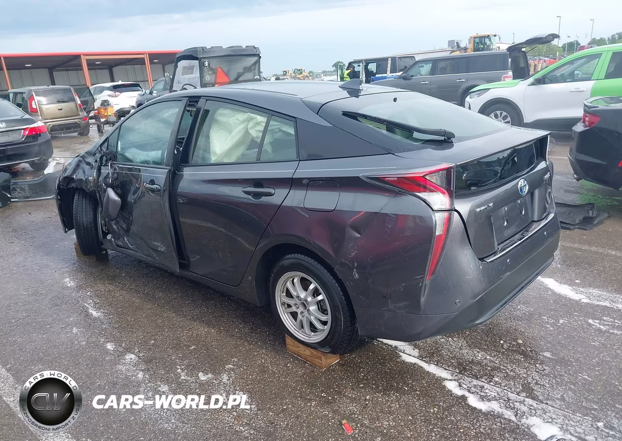 2018 Toyota Prius Four VIN:JTDKARFU2J3064870 - 3