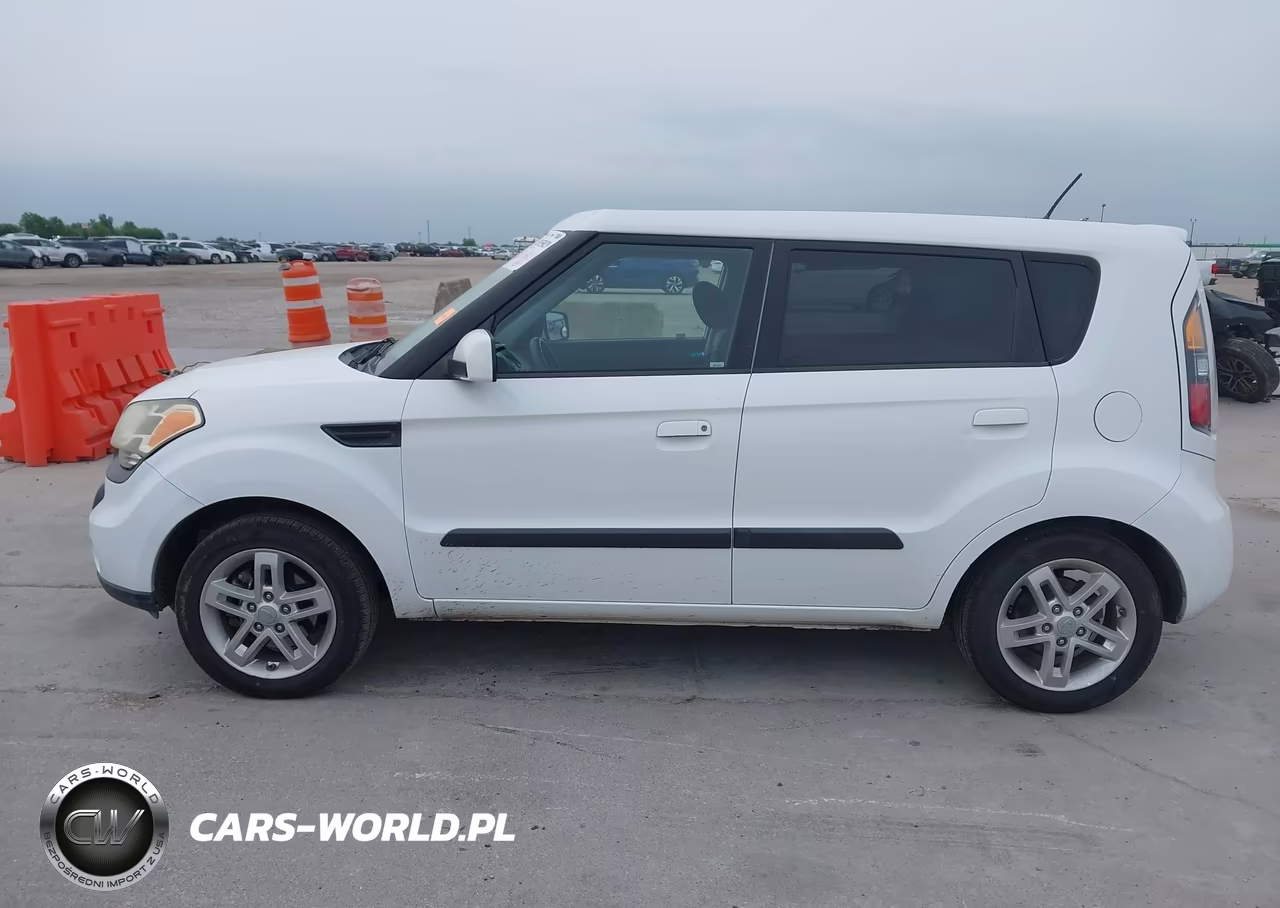 2010 Kia Soul + VIN:KNDJT2A23A7701289 - 14
