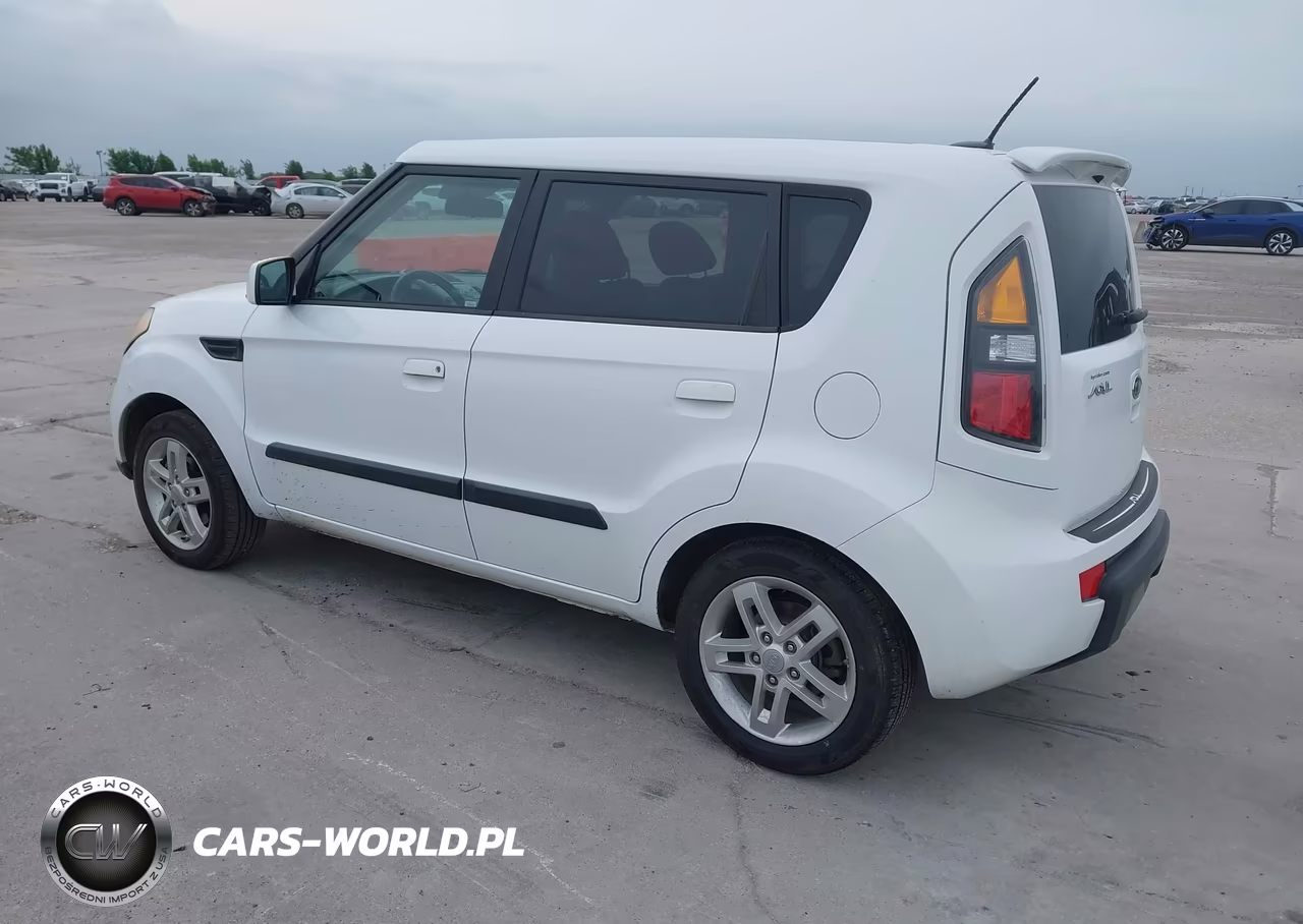 2010 Kia Soul + VIN:KNDJT2A23A7701289 - 3