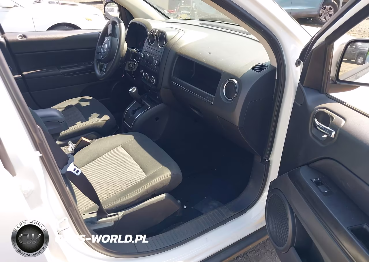 2012 Jeep Compass Sport VIN:1C4NJDBB1CD563368 - 5