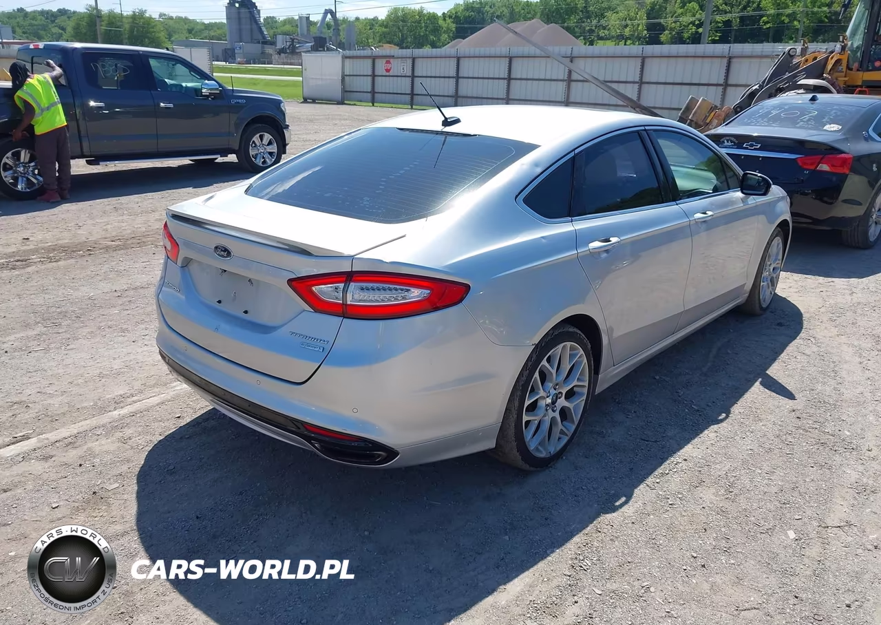 2014 Ford Fusion Titanium VIN:3FA6P0K91ER283572 - 4