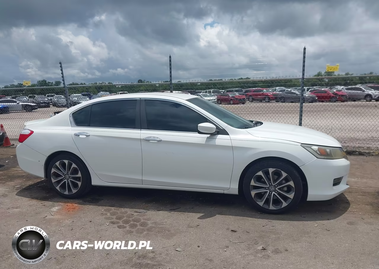 2015 Honda Accord Sport VIN:1HGCR2F52FA096056 - 13