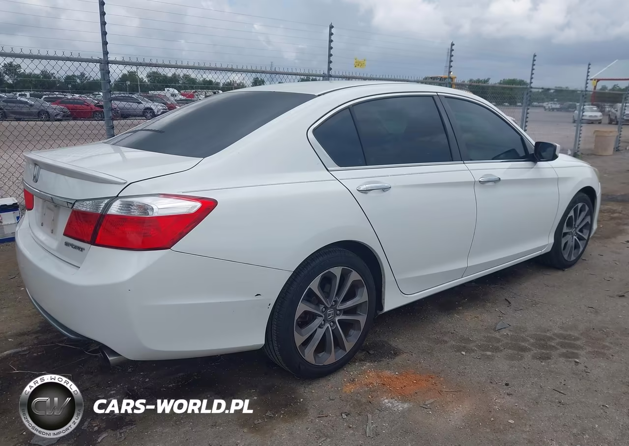 2015 Honda Accord Sport VIN:1HGCR2F52FA096056 - 4