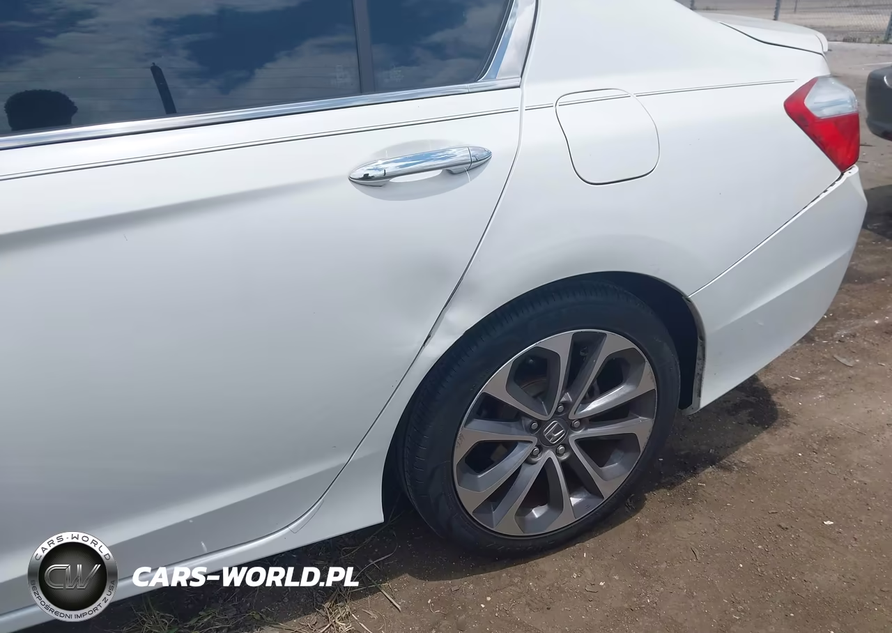 2015 Honda Accord Sport VIN:1HGCR2F52FA096056 - 6