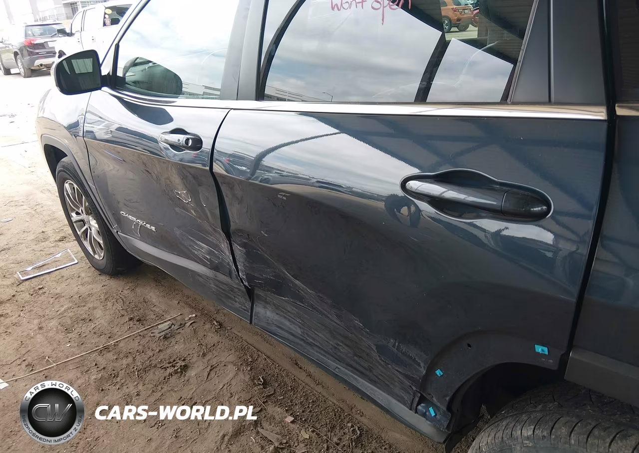 2020 Jeep Cherokee Latitude Lux 4X4 VIN:1C4PJMLX0LD655722 - 6