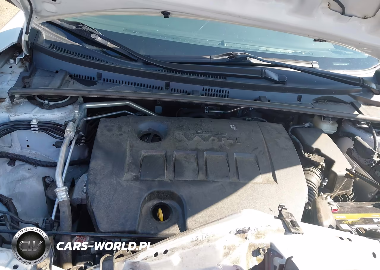 2018 Toyota Corolla Le VIN:5YFBURHE6JP748437 - 10