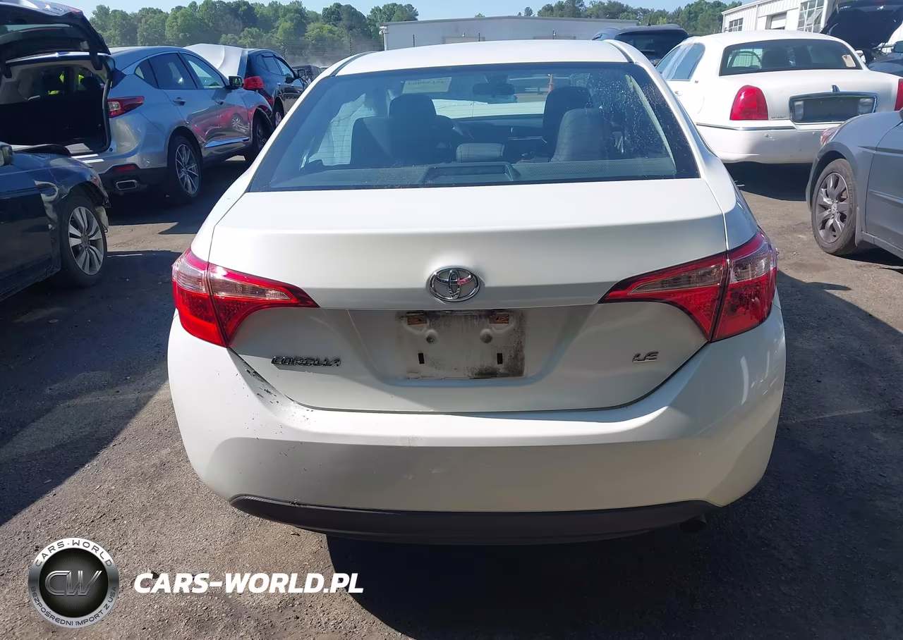 2018 Toyota Corolla Le VIN:5YFBURHE6JP748437 - 16
