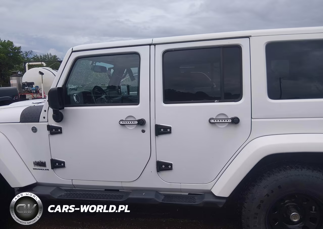 2014 Jeep Wrangler Unlimited Polar Edition VIN:1C4BJWEG4EL216177 - 14