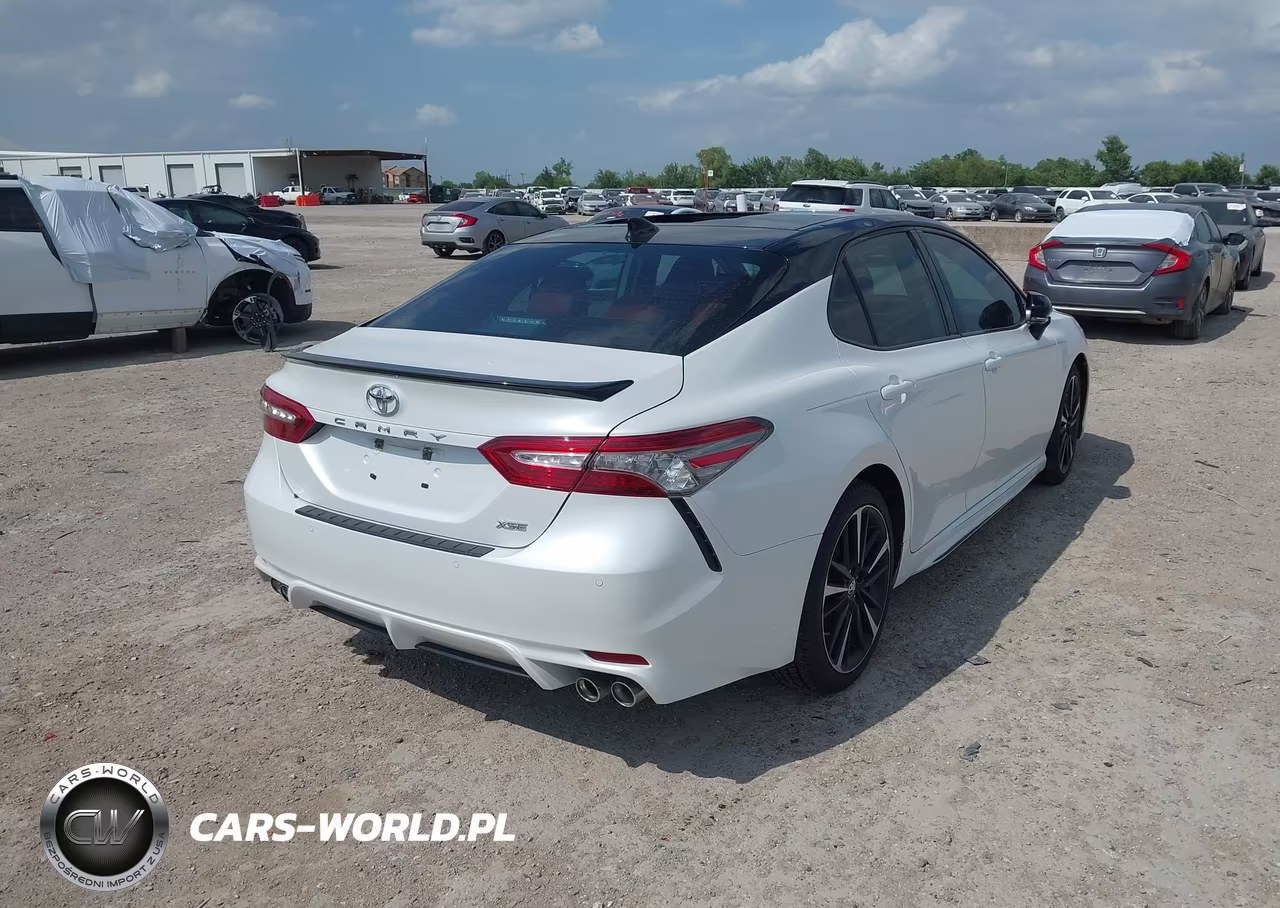 2019 Toyota Camry Xse VIN:4T1B61HKXKU193834 - 4
