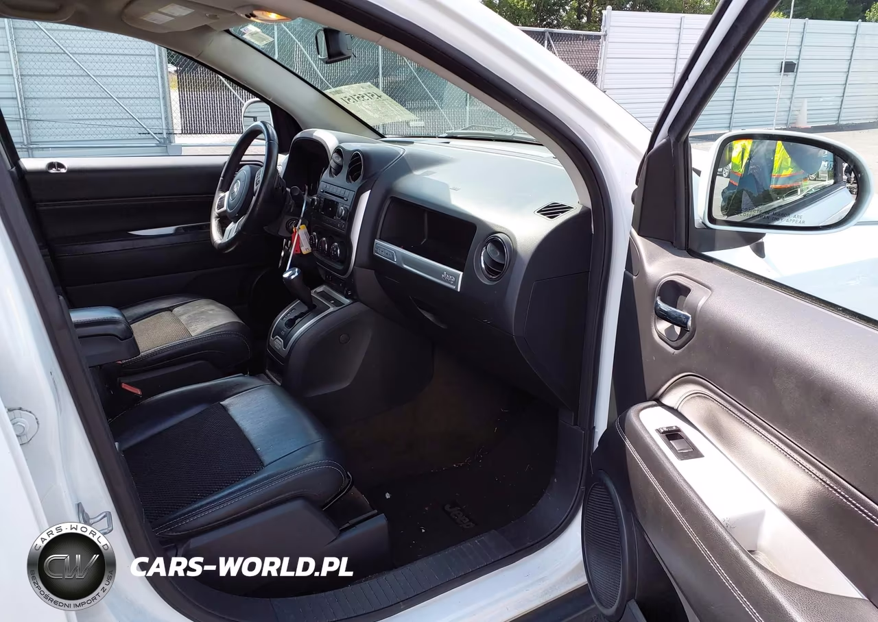 2016 Jeep Compass Latitude VIN:1C4NJCEA6GD615175 - 5