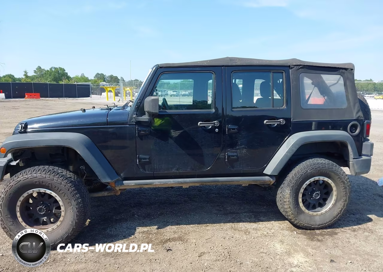 2014 Jeep Wrangler Unlimited Sport VIN:1C4BJWDG9EL179385 - 14