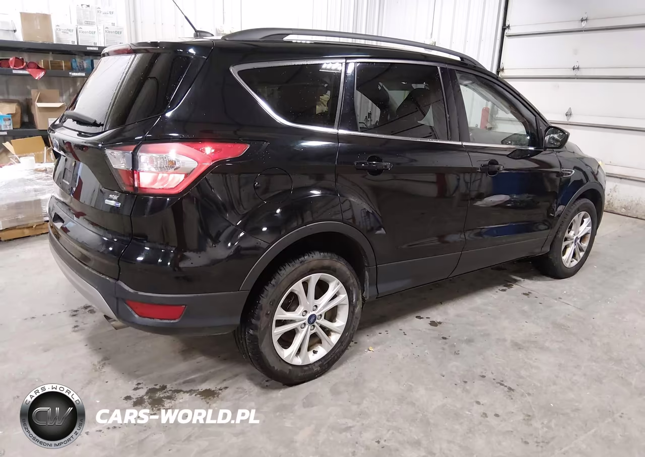 2018 Ford Escape Se VIN:1FMCU9GD5JUB45877 - 4