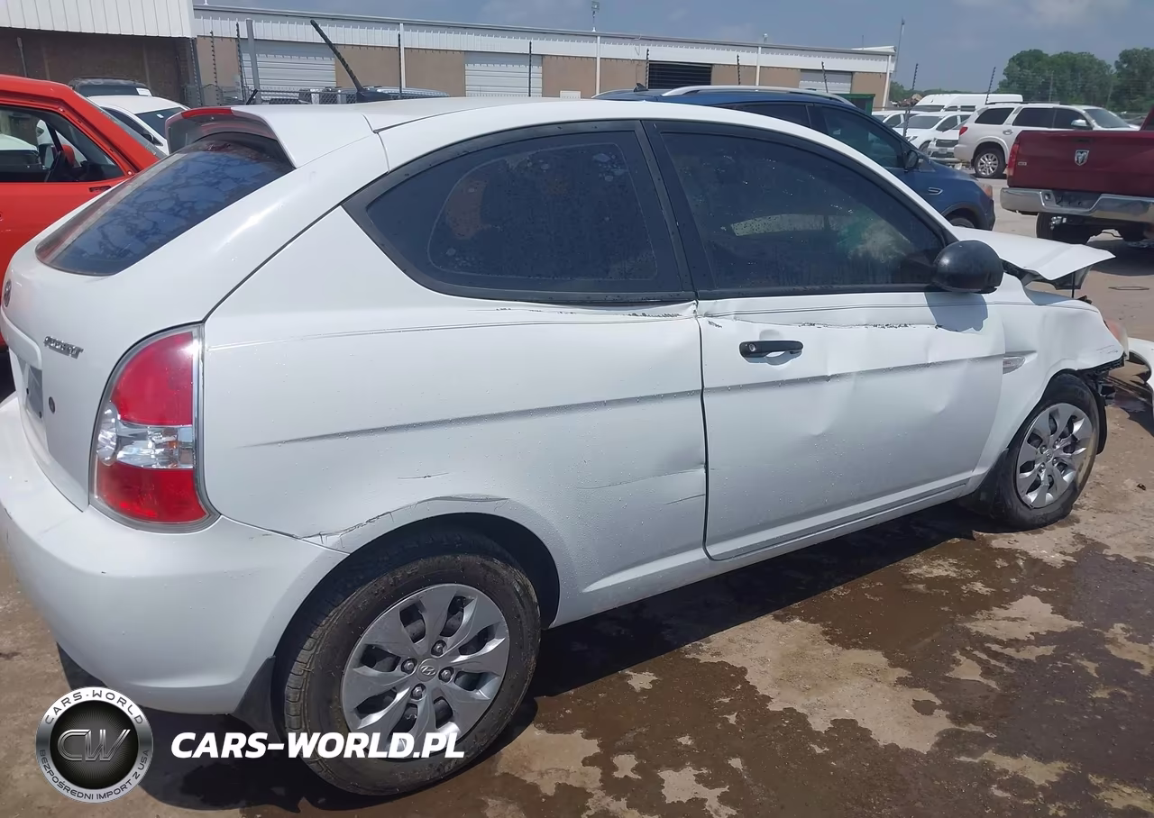 2009 Hyundai Accent Gs VIN:KMHCM36C49U112032 - 14