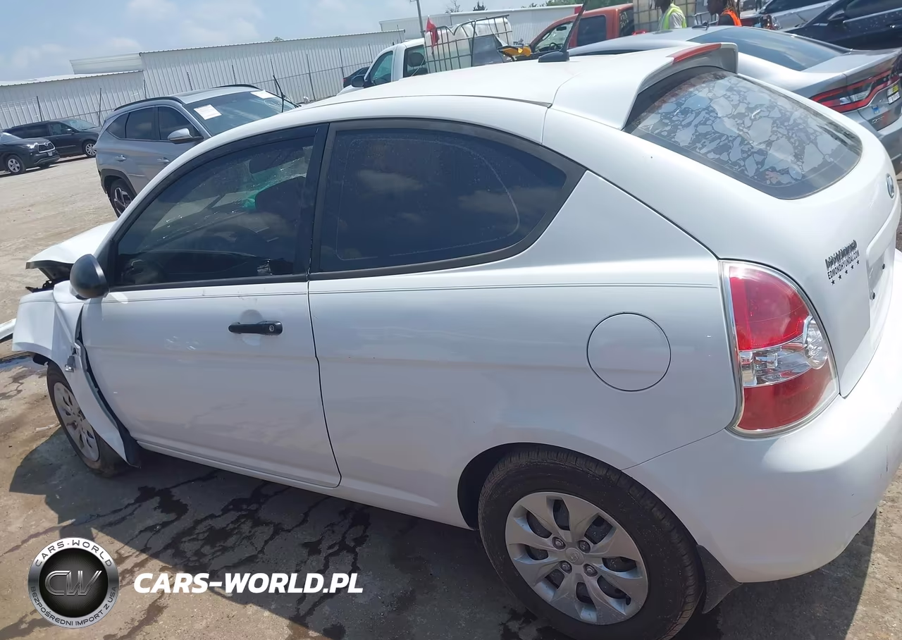 2009 Hyundai Accent Gs VIN:KMHCM36C49U112032 - 15