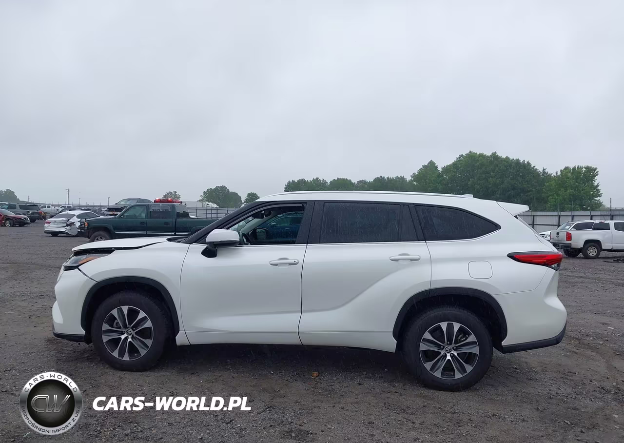 2020 Toyota Highlander Xle VIN:5TDHZRAH8LS513421 - 13