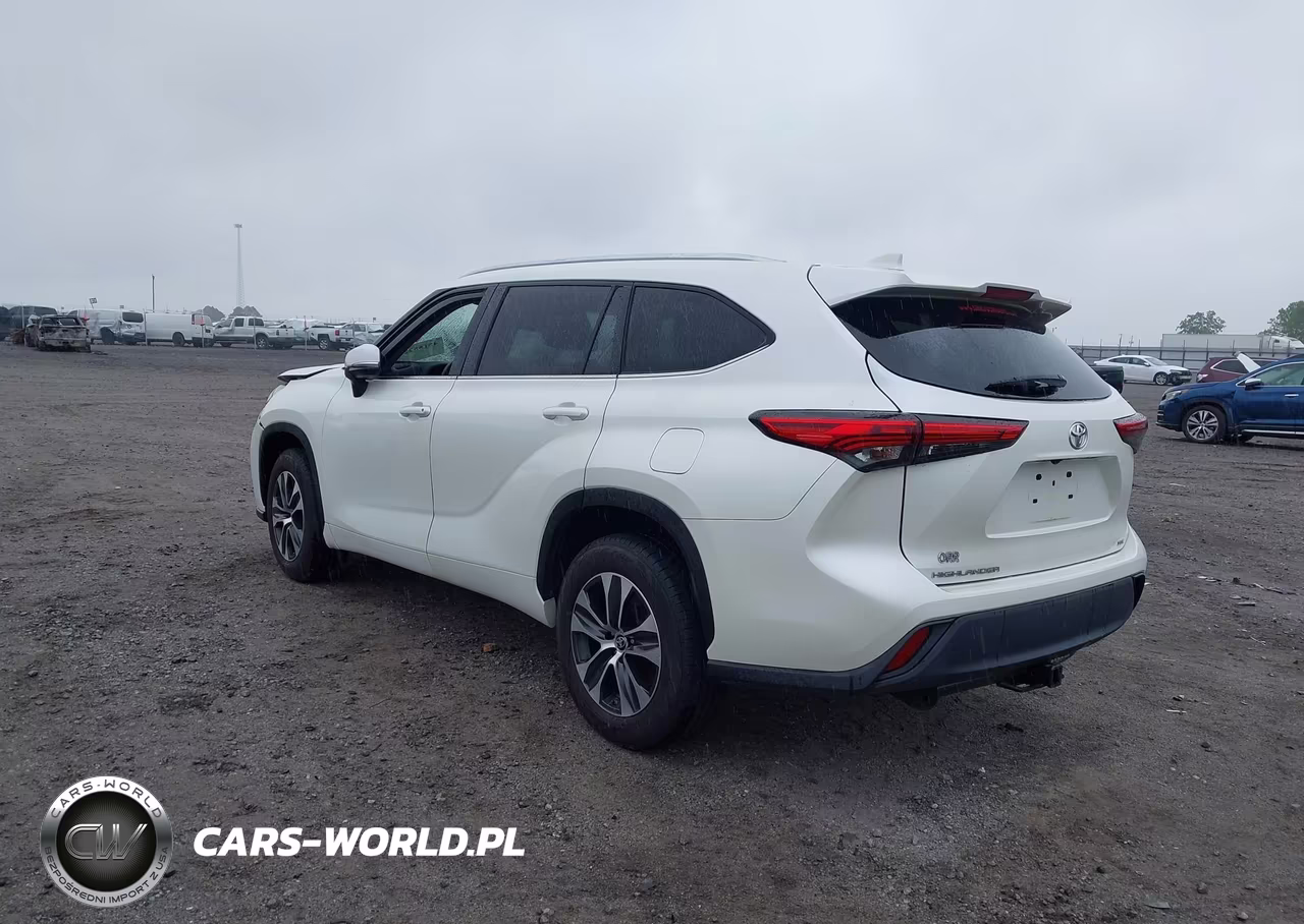 2020 Toyota Highlander Xle VIN:5TDHZRAH8LS513421 - 3
