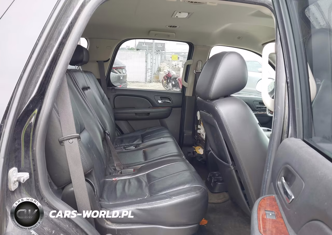 2010 Chevrolet Tahoe Lt VIN:1GNUKBE05AR100776 - 8