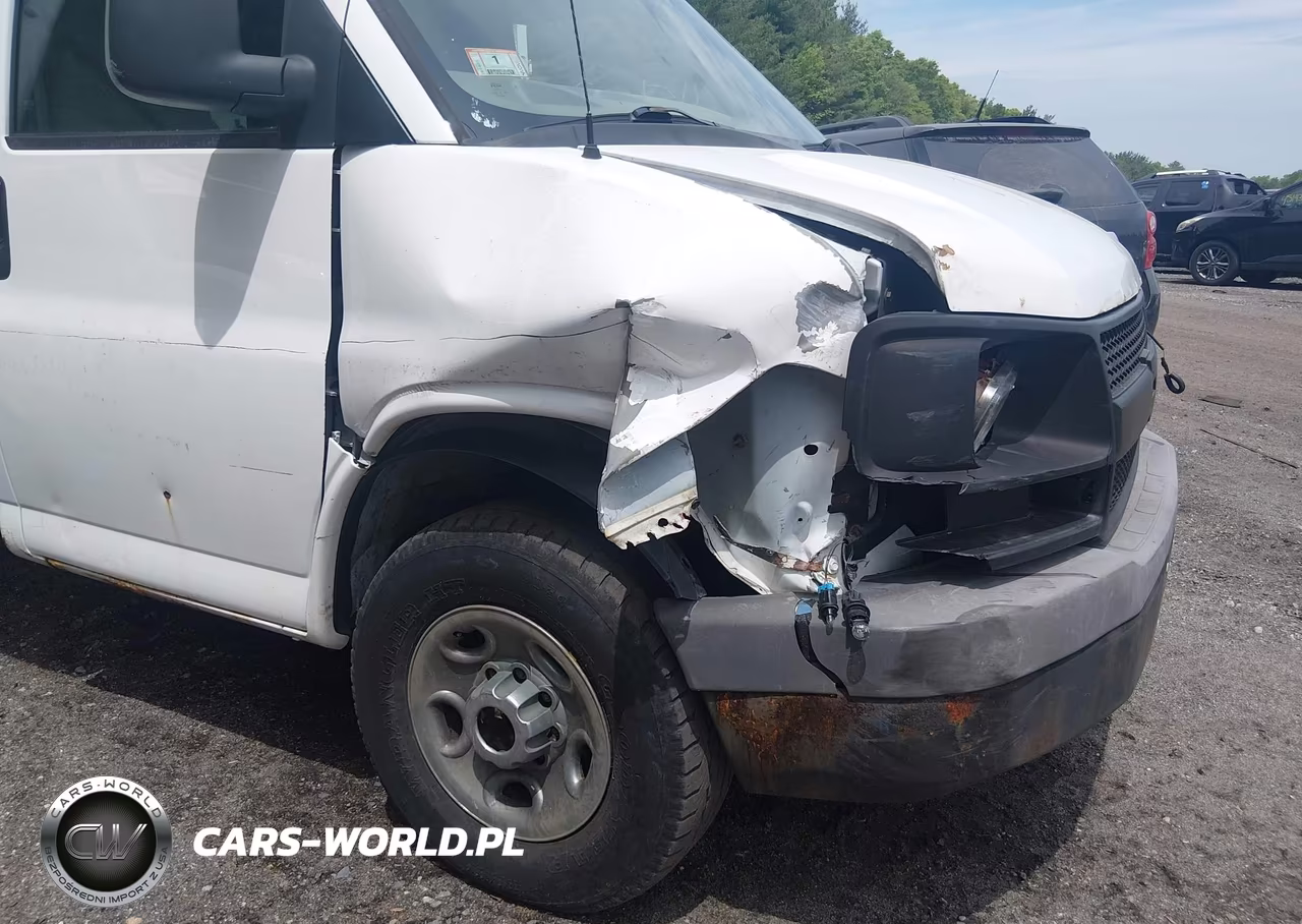 2007 GMC Savana Cutaway Work Van VIN:1GDHG31V871248782 - 11