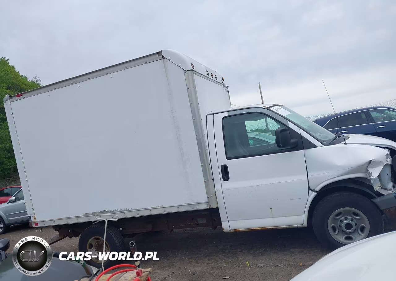 2007 GMC Savana Cutaway Work Van VIN:1GDHG31V871248782 - 13