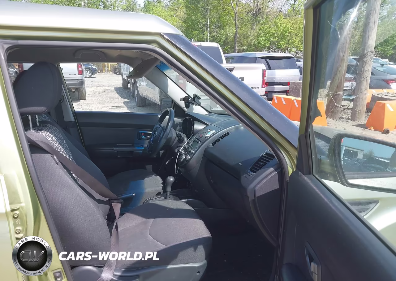 2010 Kia Soul + VIN:KNDJT2A24A7117046 - 5