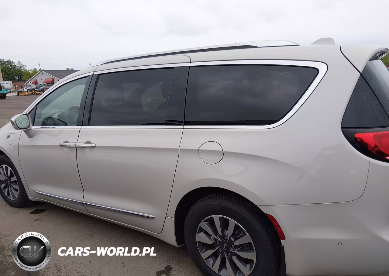 2021 Chrysler Pacifica Hybrid Limited VIN:2C4RC1S79MR572906 - 14