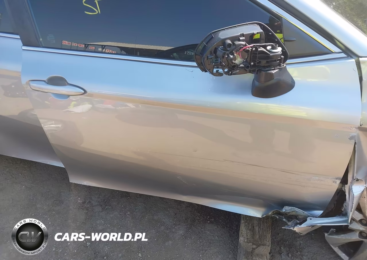 2019 Toyota Camry Le VIN:4T1B11HKXKU770618 - 19