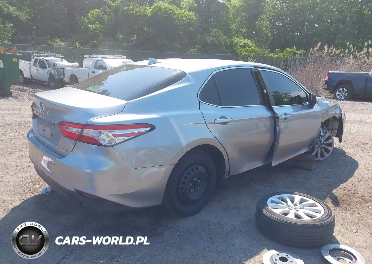 2019 Toyota Camry Le VIN:4T1B11HKXKU770618 - 4