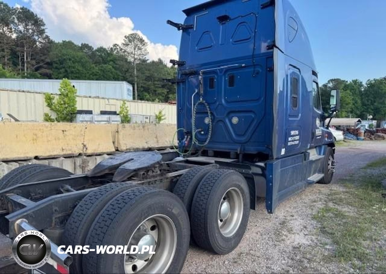 2016 Freightliner Cascadia 125 VIN:3AKJGLD53GSHE0878 - 4