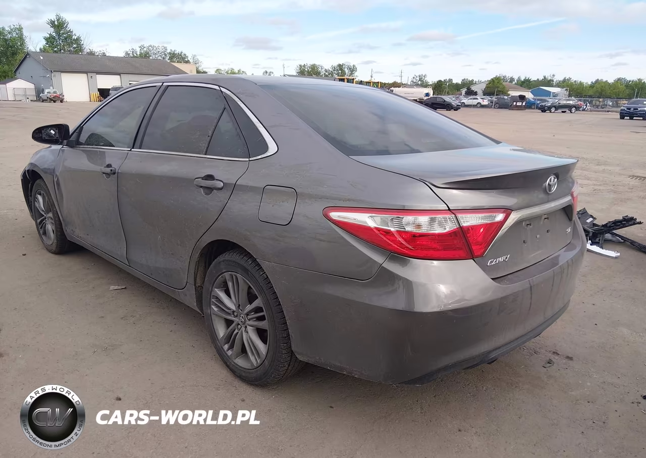 2017 Toyota Camry Se VIN:4T1BF1FK3HU368226 - 3