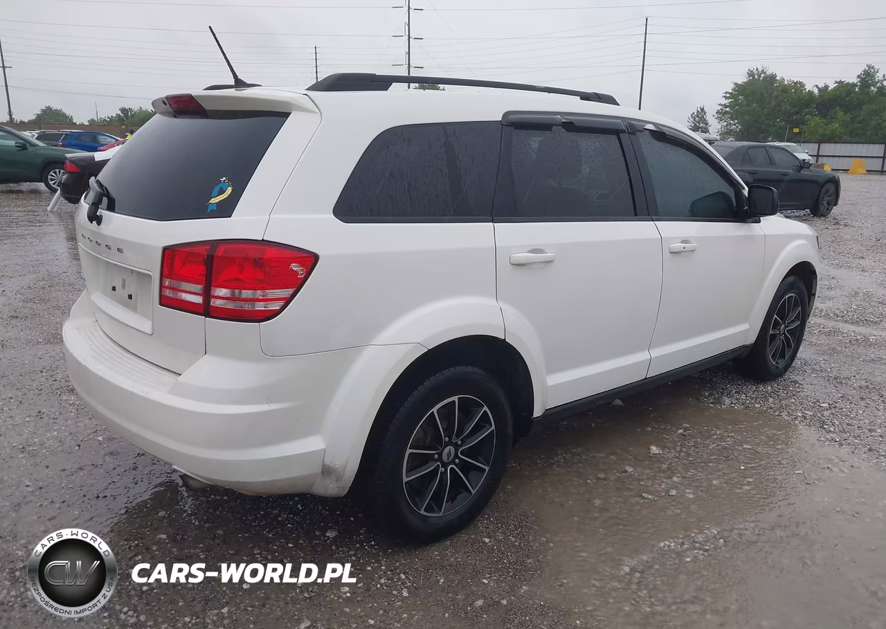 2018 Dodge Journey Se VIN:3C4PDCAB1JT216660 - 4