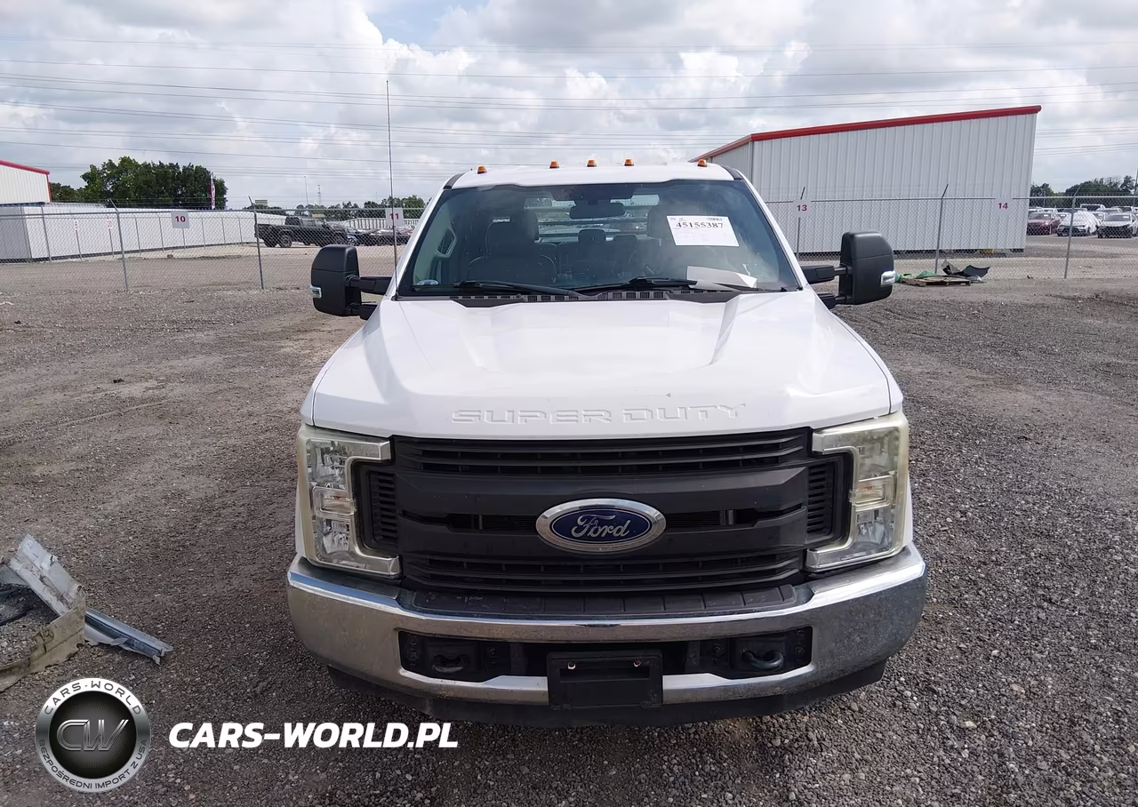 2017 Ford F-350 Chassis Xl VIN:1FD8W3G62HEB62641 - 11